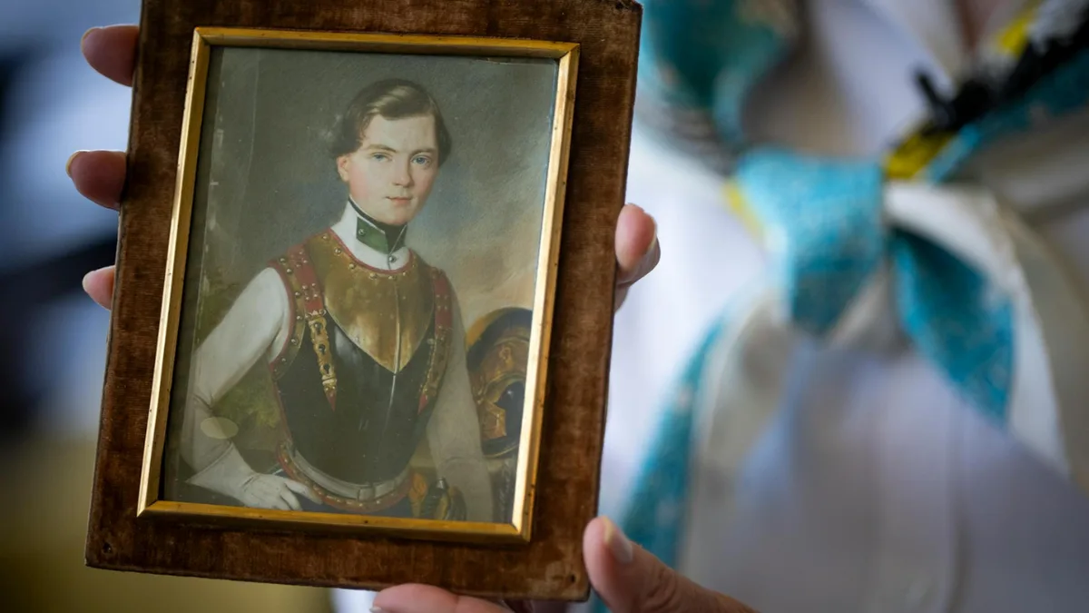 In 1940, Nazis seized a painting from a Jewish collector in Vienna; 86 years later, Austria returned it to his heir in Minnesota