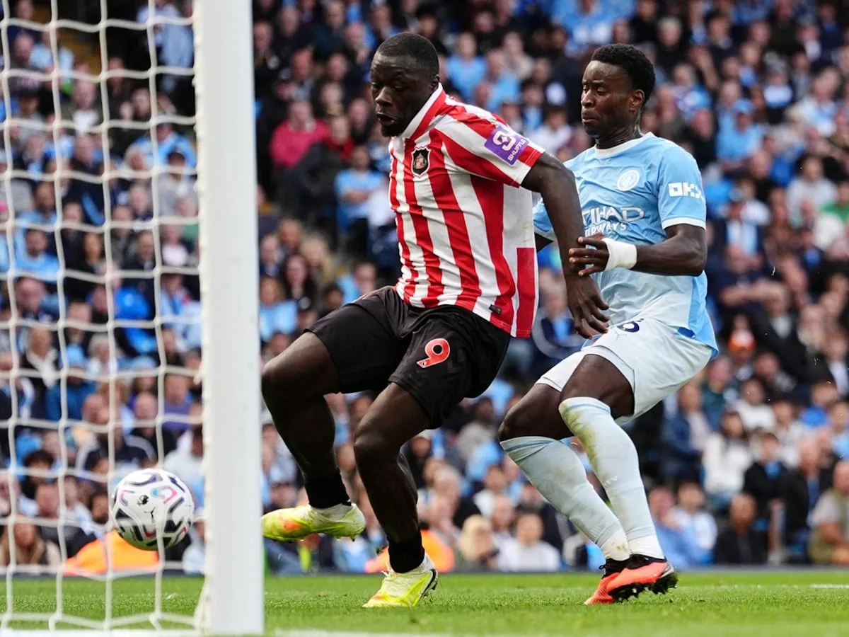 Manchester City beat Sunderland in humdinger to maintain 100% league start