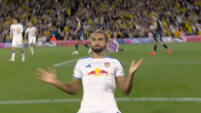 Calvert-Lewin at the double for rampant Leeds