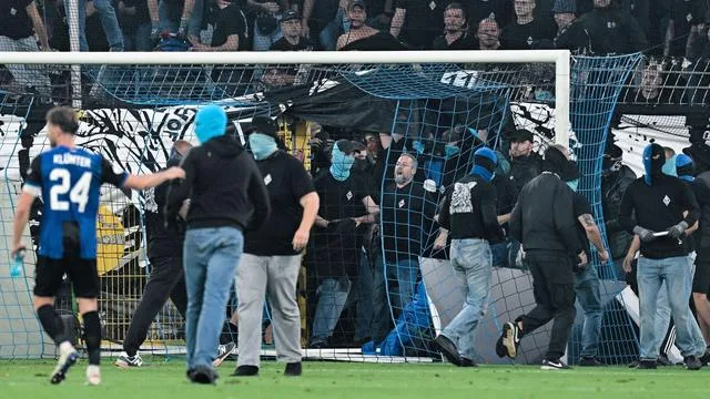DFB-Pokal: Südwest-Derby eskaliert: Rudelbildung und Platzsturm