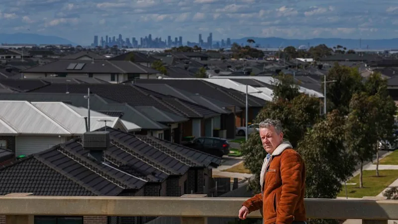 Labor pledges to halt Melbourne’s urban sprawl, but planners ask if we’re heading to a megacity mess