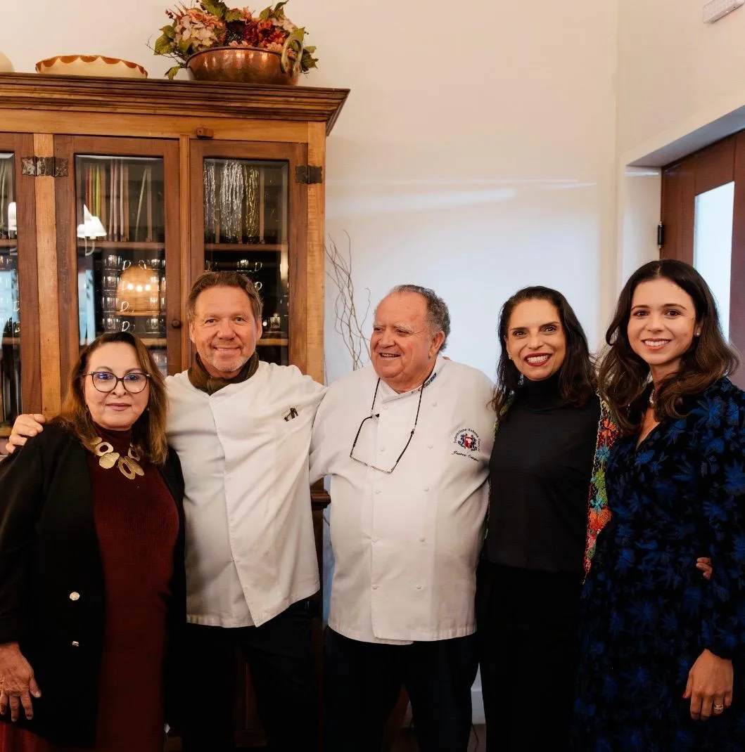 Chef Claude Troisgros comanda experiência gastronômica em Pedra Azul; veja fotos