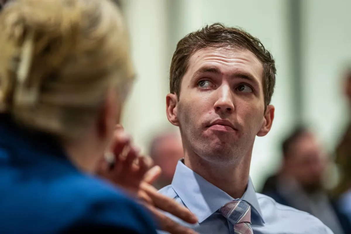 Tyler Robinson irá a juicio por el asesinato de Charlie Kirk y podría enfrentar la pena de muerte