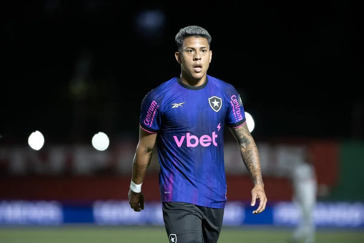 Dinamo divulga nota sobre veto a Plata e Matheus Martins: “Pautado por interesses de longo prazo”