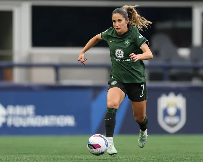 Louisville’s Savannah DeMelo sues team doctors after cardiac arrest during game