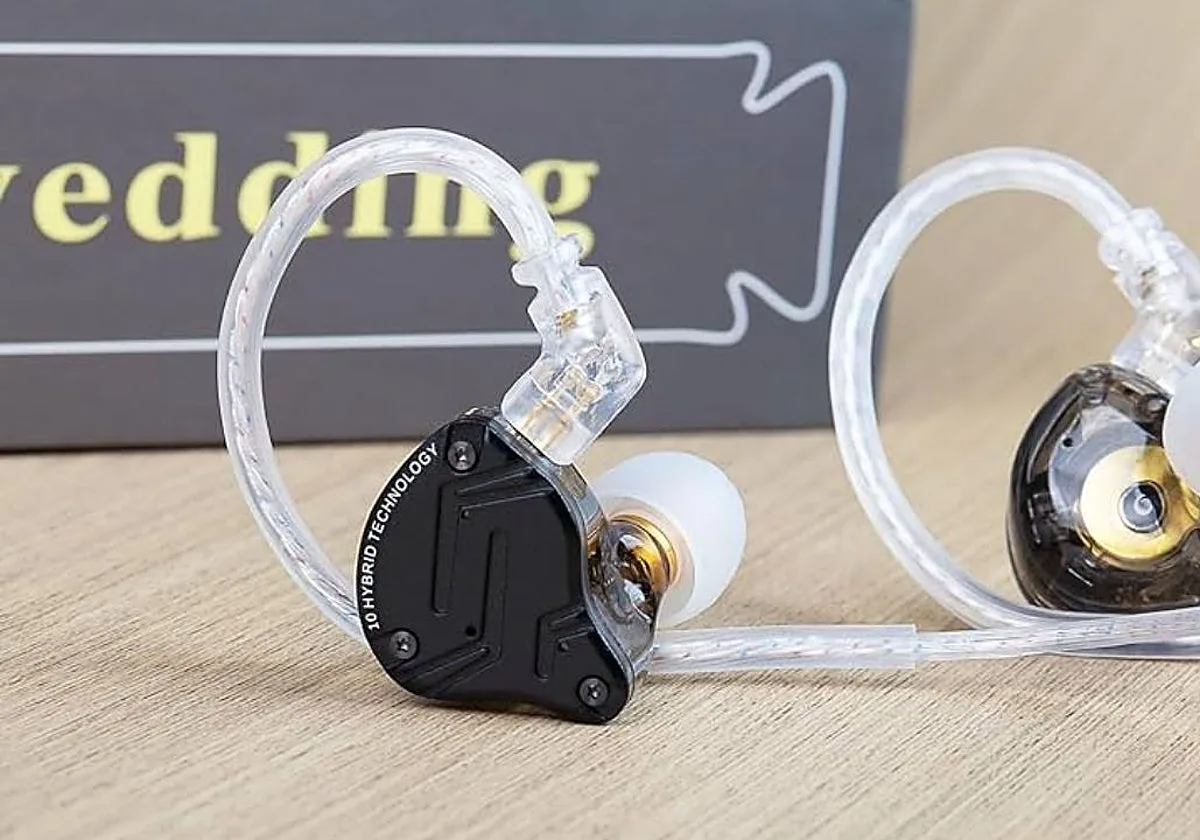 He vuelto a oír música unida al móvil: por qué 30 euros con cable suenan mejor que 150 sin él