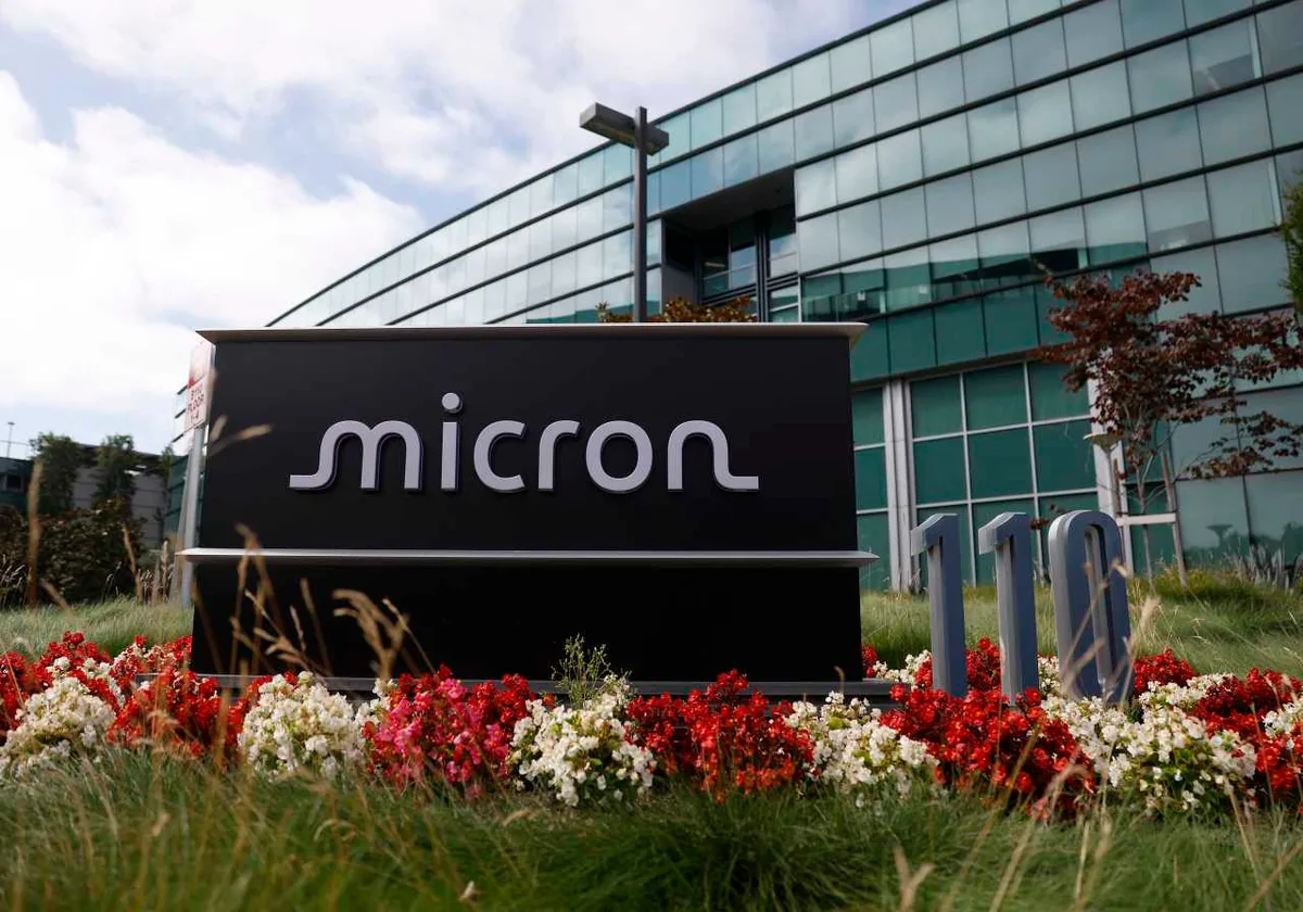 Micron, Sandisk and other chip stocks climb as investors are more confident about AI spending