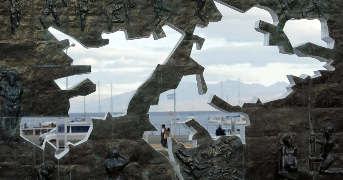 Malvinas: una mediación de los Estados Unidos orientada a la triple bandera