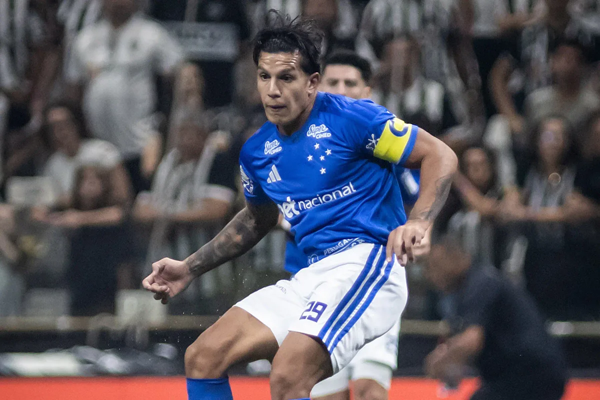 Romero aponta expulsão como fator-chave para eliminação do Cruzeiro diante do Atlético-MG