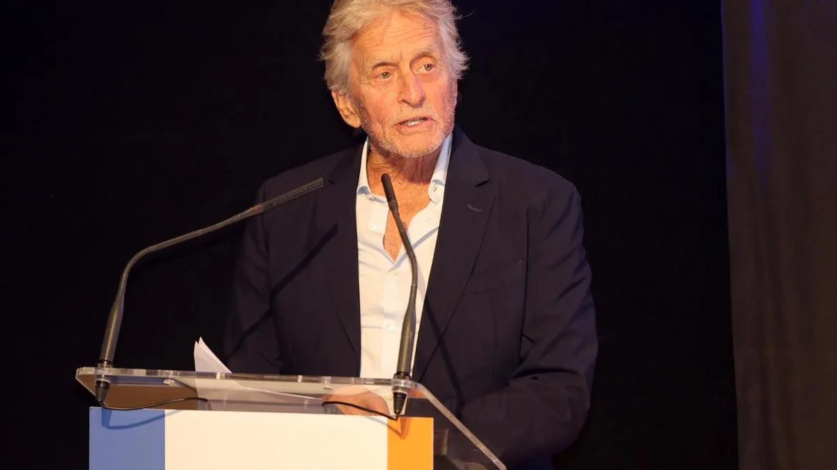 Michael Douglas claims Danny DeVito swallowed marijuana joints during police stop