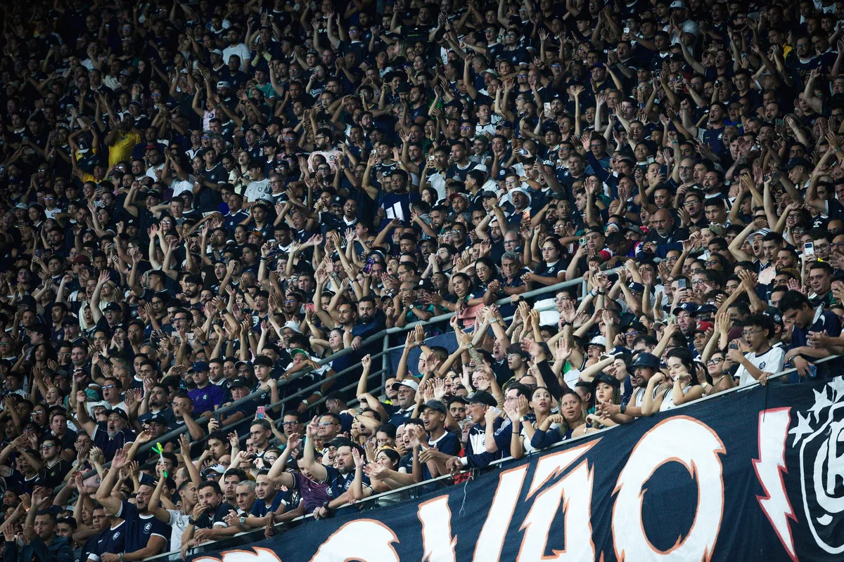 Remo faz promoção com ingressos pela metade do preço para jogo contra Coritiba na Série A