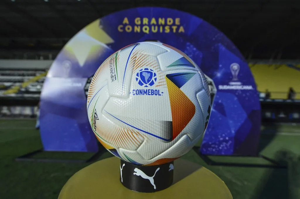 Comenbol define mando de campo do Vasco no Paraguai caso Flamengo reverta decisão na Justiça novamente
