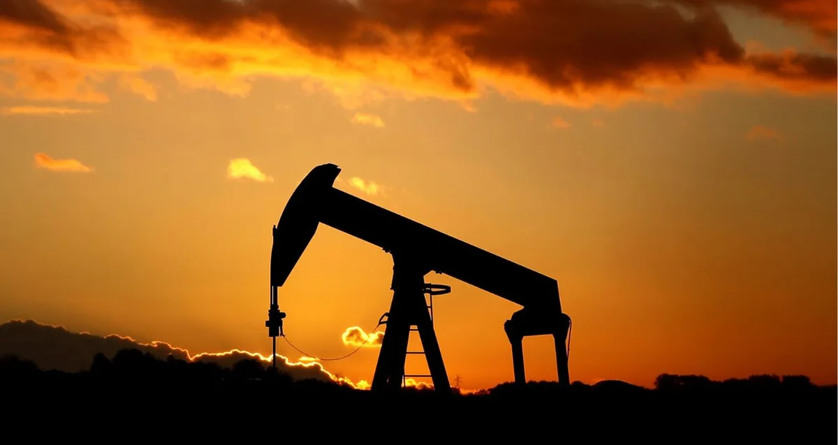 Petróleo recua 6% na semana de olho em Ormuz