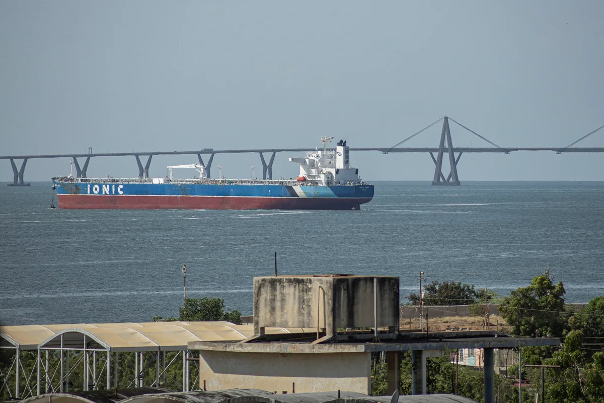 Cinco puntos claves sobre el acuerdo "histórico" petrolero entre Venezuela y EE UU