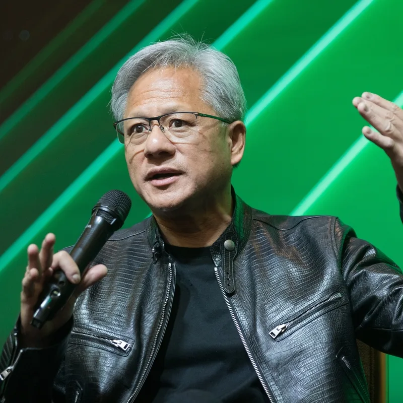 Actualité : "0 % de chance" : Jensen Huang, patron de Nvidia, refuse de croire que l'IA détruira l'humanité en 2030