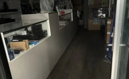Apagón deja sin luz por más de 24 horas a comerciantes del Centro de Mérida; 30 negocios reportan pérdidas