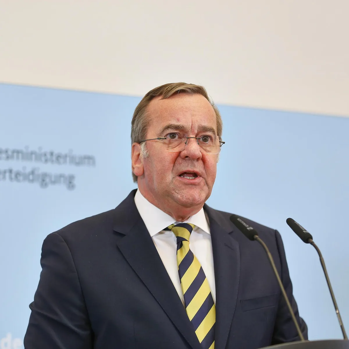 Bundeswehr - Regiment in Weißenfels: Pistorius verspricht Aufklärung nach Berichten über sexuelles Fehlverhalten