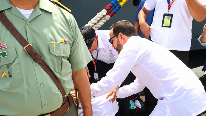 VIRAL: Abelardo de la Espriella interrumpió un discurso en Cartagena para atender a un asistente por esta razón