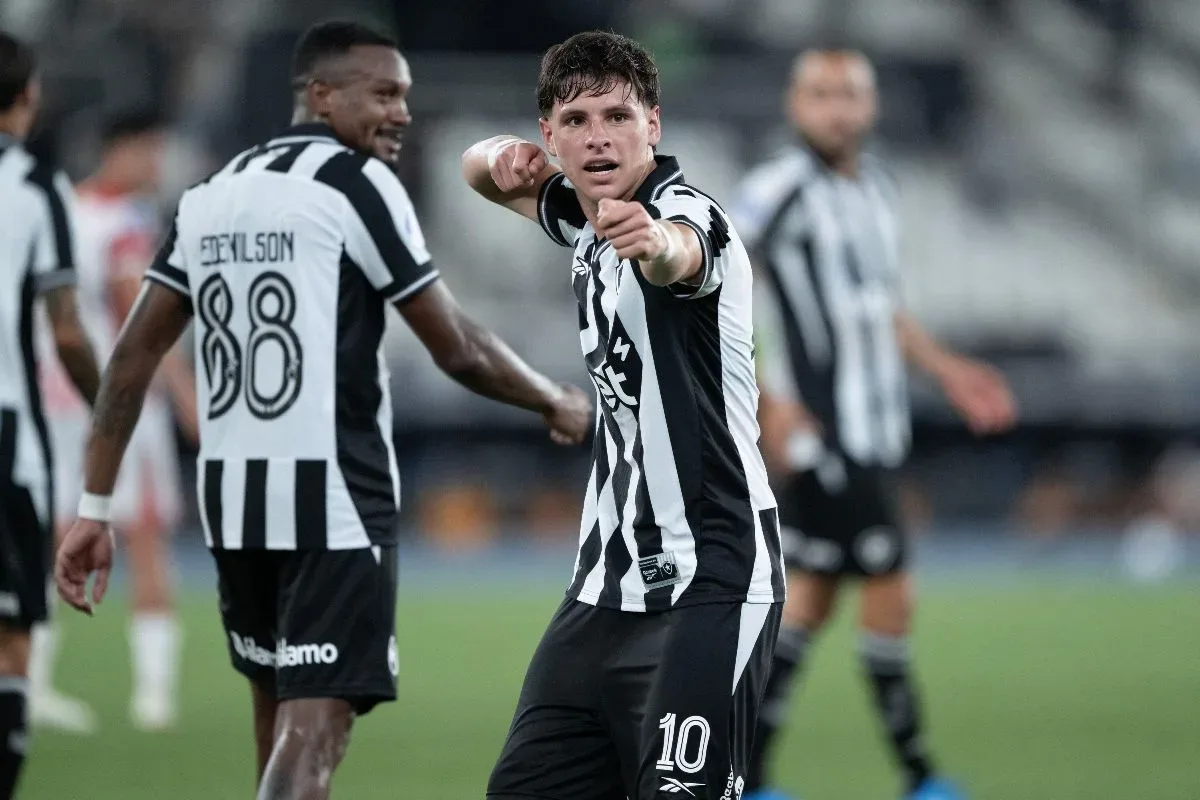 João Moreira Salles admite investir na SAF do Botafogo, mas descarta assumir controle