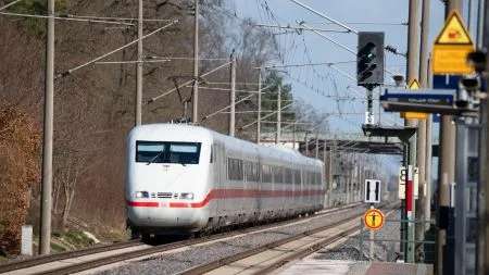 Wartungsvertrag bis 2038: Deutsche Bahn bestellt Softwareupdates für den ICE 1