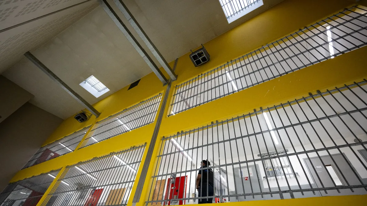 Les premiers détenus sont arrivés à Réau, troisième prison de haute sécurité à accueillir les narcotrafiquants "les plus dangereux" de France