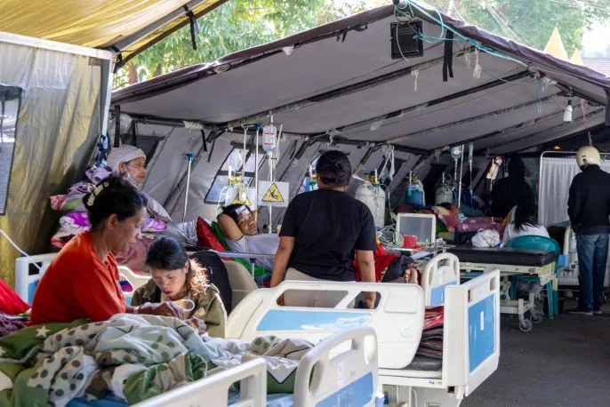Fuertes réplicas en la isla indonesia de Flores cinco días después del terremoto de 7,7