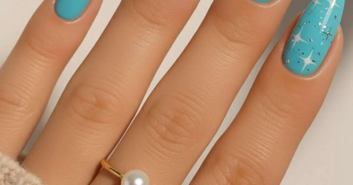 Unhas com Azul Tiffany: 8 ideias elegantes e modernas