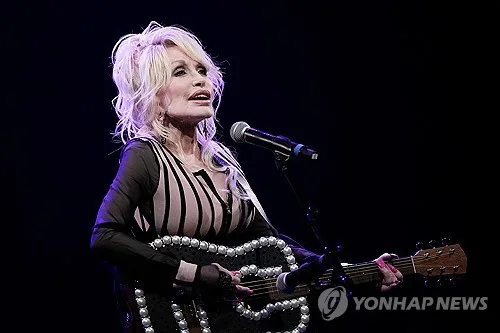 美 '컨트리음악 여왕' 돌리 파튼 별세…美전역 1주일 조기게양(종합)