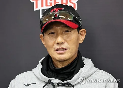 준PO 탈락 위기 염경엽 LG 감독 "추격점 못 뽑아 어려운 경기"