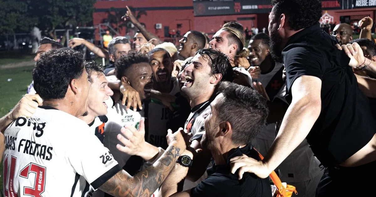 Santiago Sosa ya es clave en Vasco da Gama: fue figura en el triunfo ante Vitoria, conquistó a los hinchas y se ganó los elogios del DT