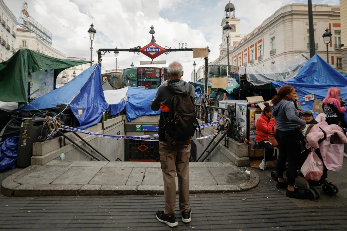 Reabre la estación de Metro de Sol tras el cierre de dos días ordenado por Ayuso para disuadir a los acampados por la vivienda