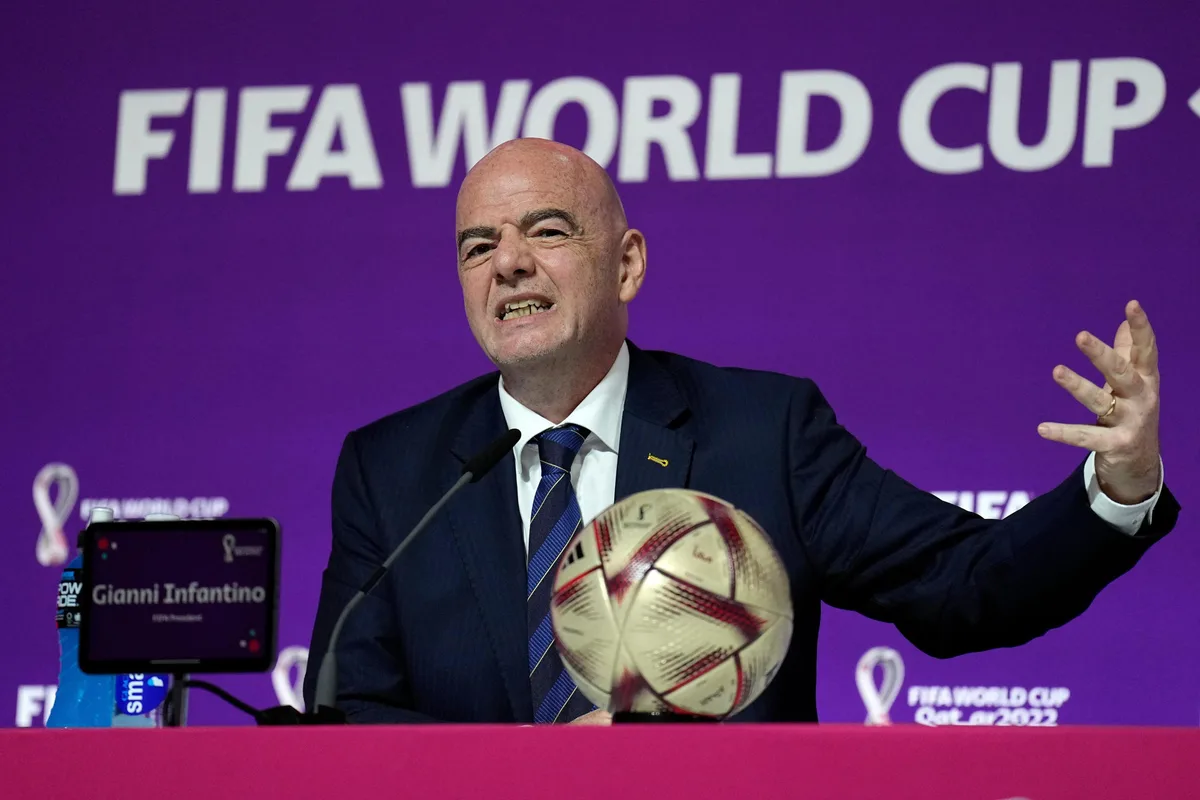 FIFA: La guerra de las patadas (la aritmética)