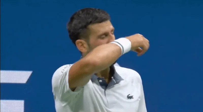 Djokovic desabafa após choro e vômito em derrota no US Open: "Corpo começou a desmoronar"