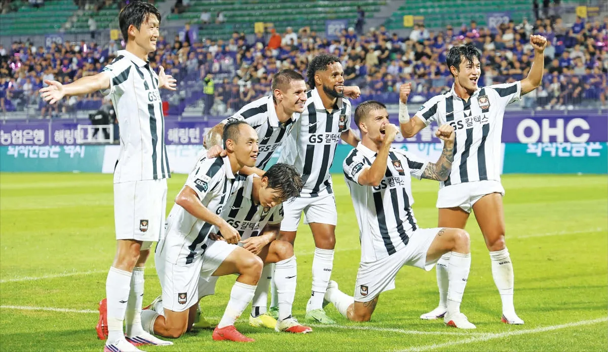 ‘막강 화력’ FC서울, 10년 만의 우승 보인다