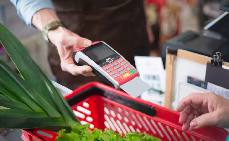 Justiça decreta falência de rede de supermercados que teve 96 supermercados e 5 mil funcionários no Brasil; entenda o motivo