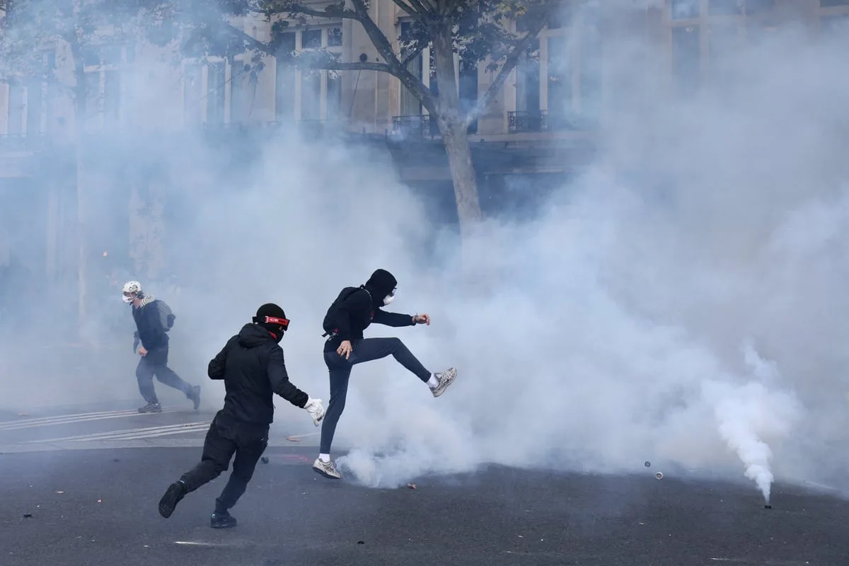 Tear gas, clashes hit French cities in cost-of-living protests