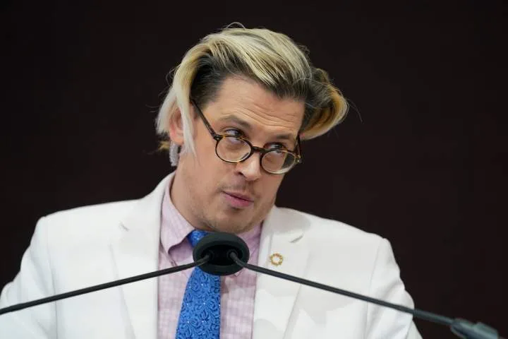 British far-right commentator Milo Yiannopoulos arrested by ICE in U.S.