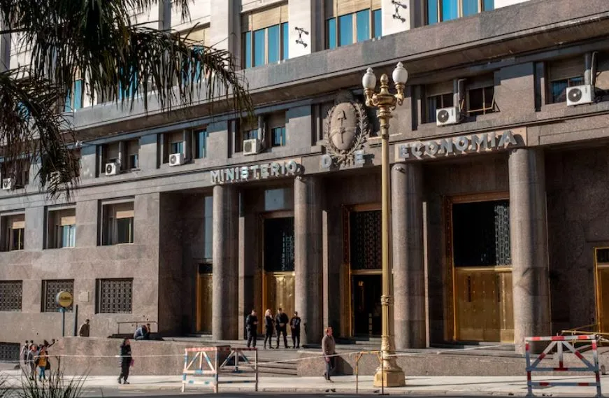 Argentina logró cubrir todos sus vencimientos de deuda en una nueva subasta