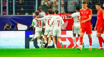 Liverpool vence LASK, próximo adversário do Sporting, e junta-se aos líderes
