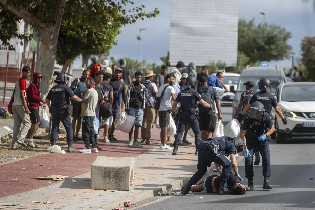 La entrada masiva de julio en Ceuta generó casi 9.600 mensajes de odio en redes en 48 horas, según OBERAXE