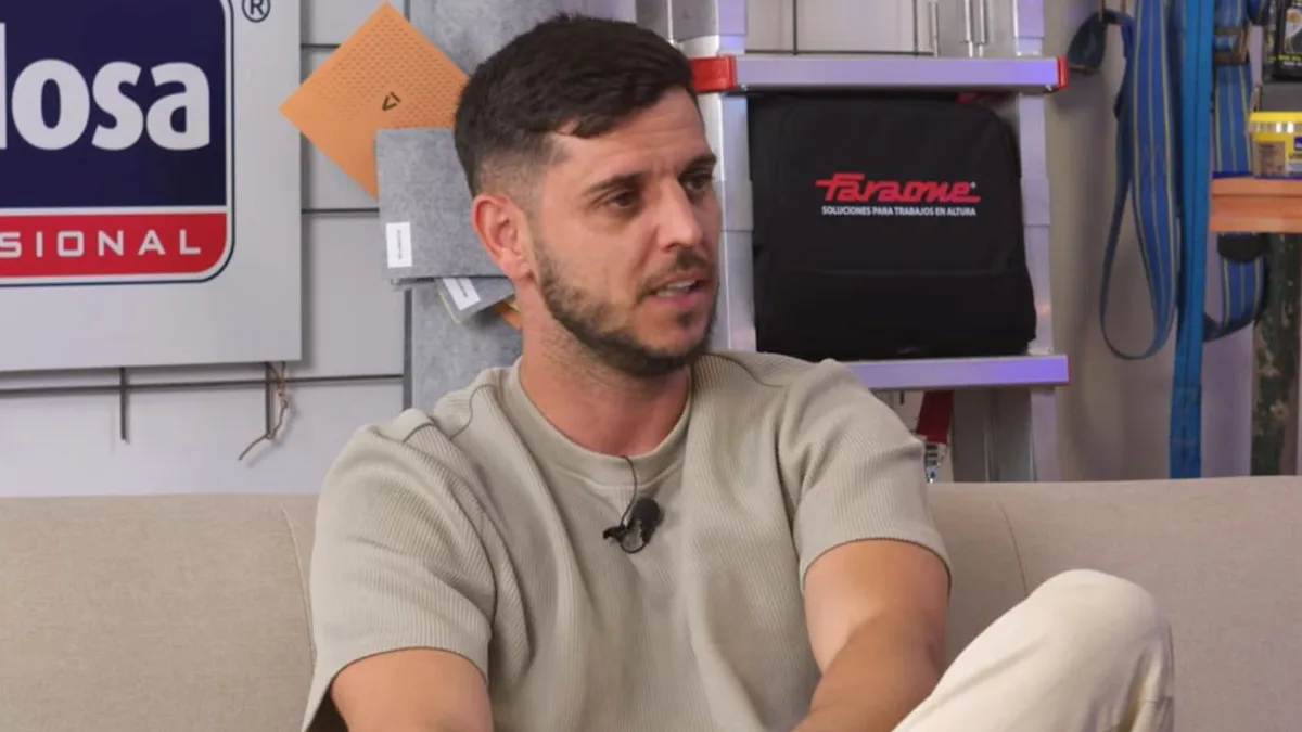 Santi, fontanero: "En 3º de la ESO solo aprobaba gimnasia y al cambiar a la FP me convertí en el primero de mi clase"
