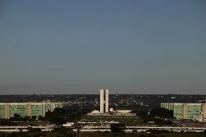 Congresso adia instalação de comissão que analisa MP do fim da taxa das blusinhas