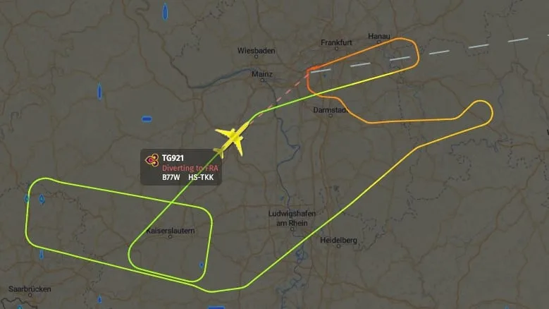 Defektes Hauptfahrwerk - Urlaubsflieger bricht Start in Frankfurt ab