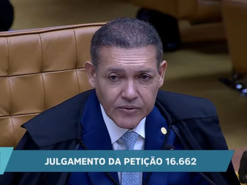 Nunes Marques se declara impedido em julgamento Moraes-Vorcaro