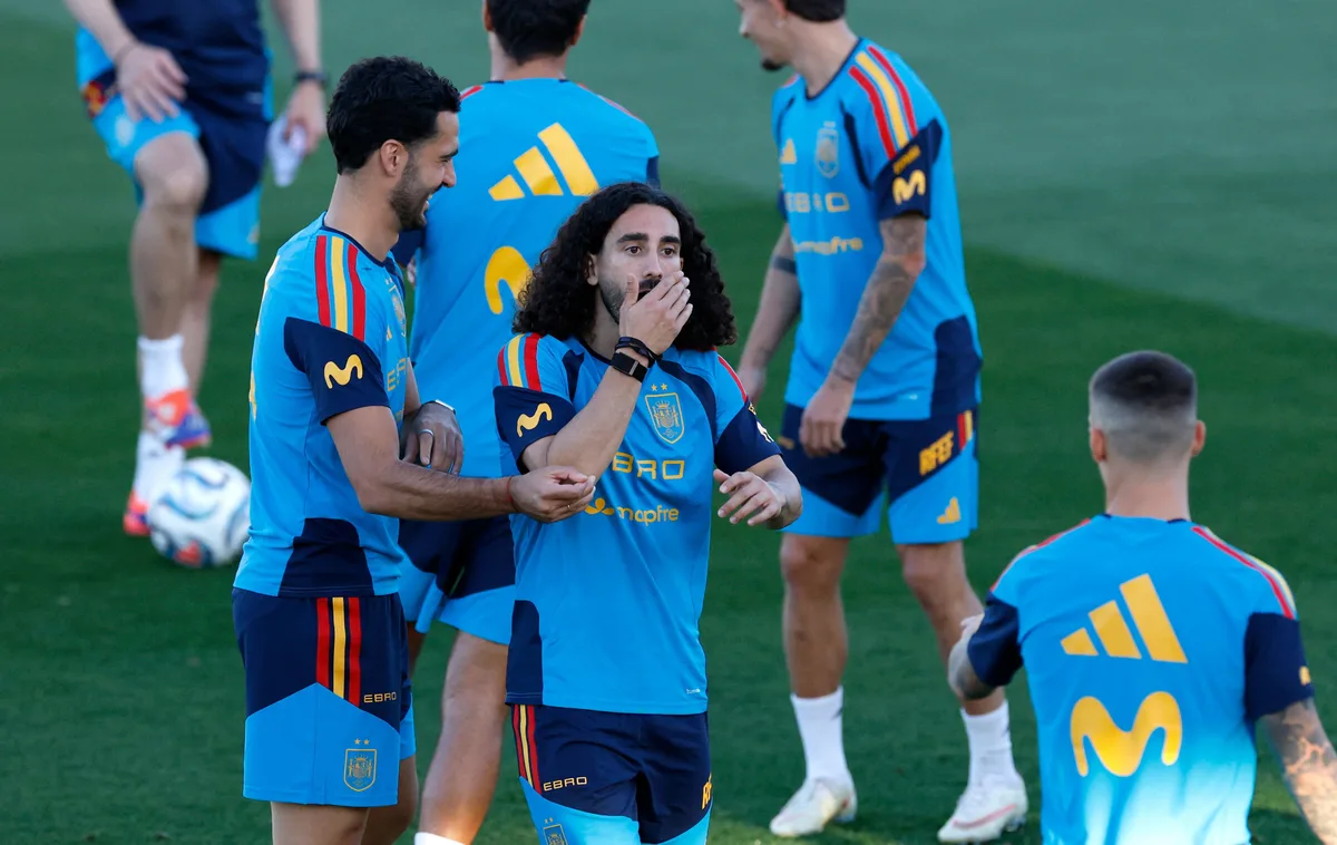 Cucurella: “Mourinho siempre está de buen humor”