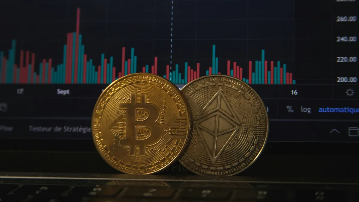 Standard Chartered Broadens UAE Crypto Services With Direct Bitcoin and Ethereum Trading