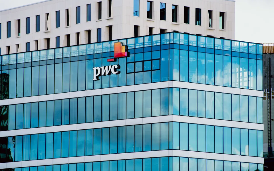PwC prevê que capex de infraestruturas de IA atinja os 31,6 biliões até 2050