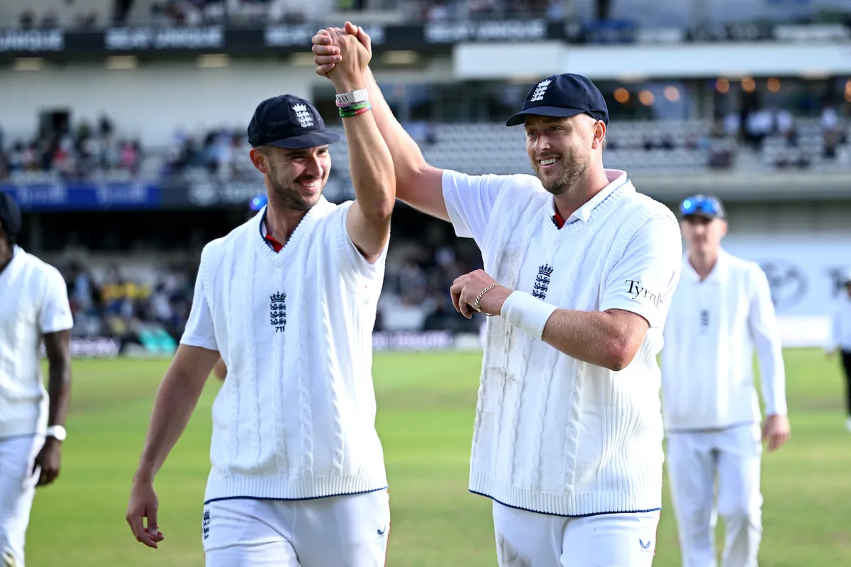 Robinson, Tongue share ten as England dominate opening day