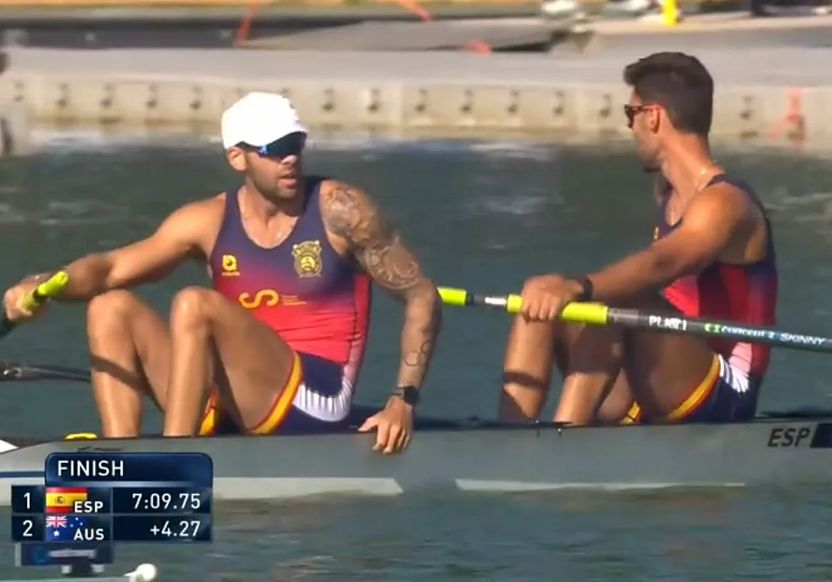 Javier García y Jaime Canalejo remontan hasta las semifinales del Mundial de remo