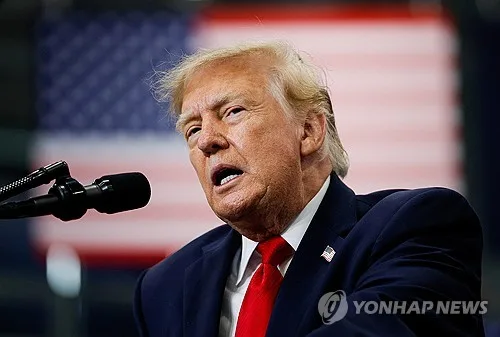 트럼프, '호랑이 공격 사망 영상' SNS에 올려 빈축